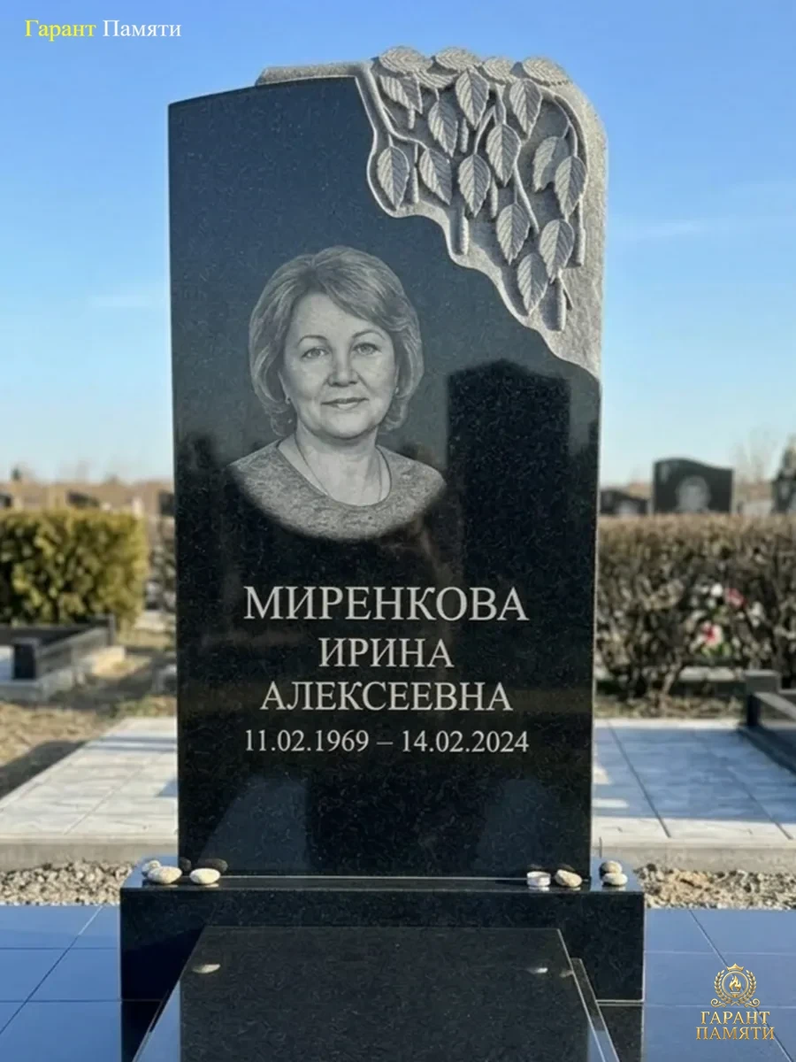 Памятник из гранита Берёзка 22